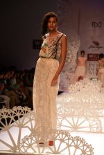 Model walk the ramp for Geisha show at the Day 1 on WIFW 2014 on 9th Oct 2013 (128)_52578bfe30bc4.JPG